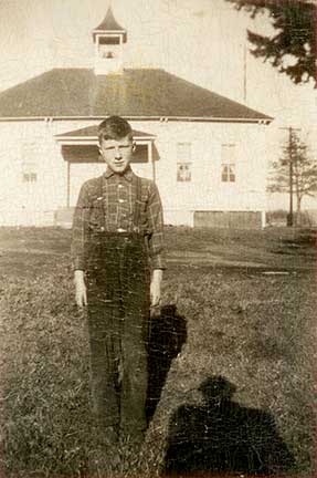 Lyle Kingsley in front of the second Union School